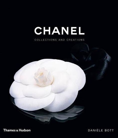 Chanel: Collections and Creations .